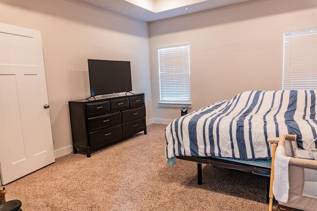 Building Photo - 1109 Shoal River Dr