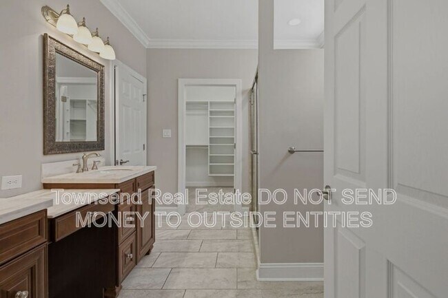 Building Photo - 200 Litchfield Pl