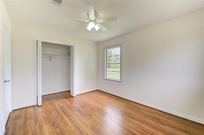 Building Photo - 10111 Fonville Dr