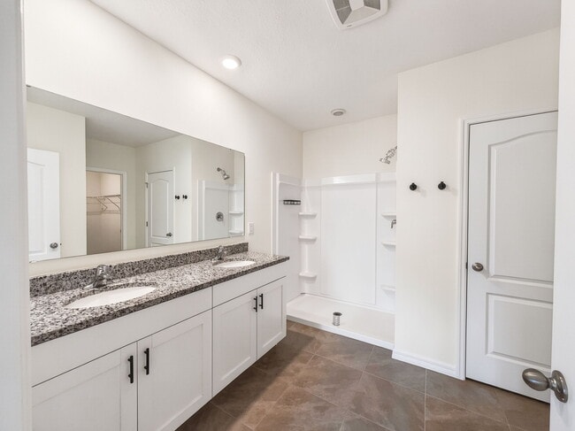 Building Photo - 13 Melogold Dr