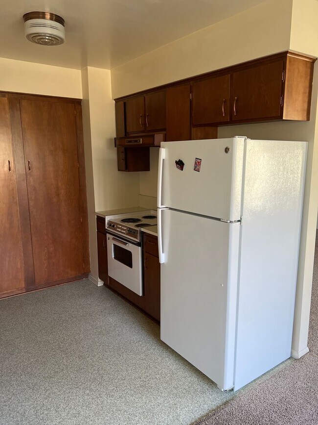 Building Photo - lev107