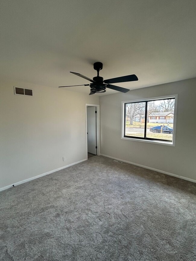 Building Photo - 1208 N Brunswick Ln