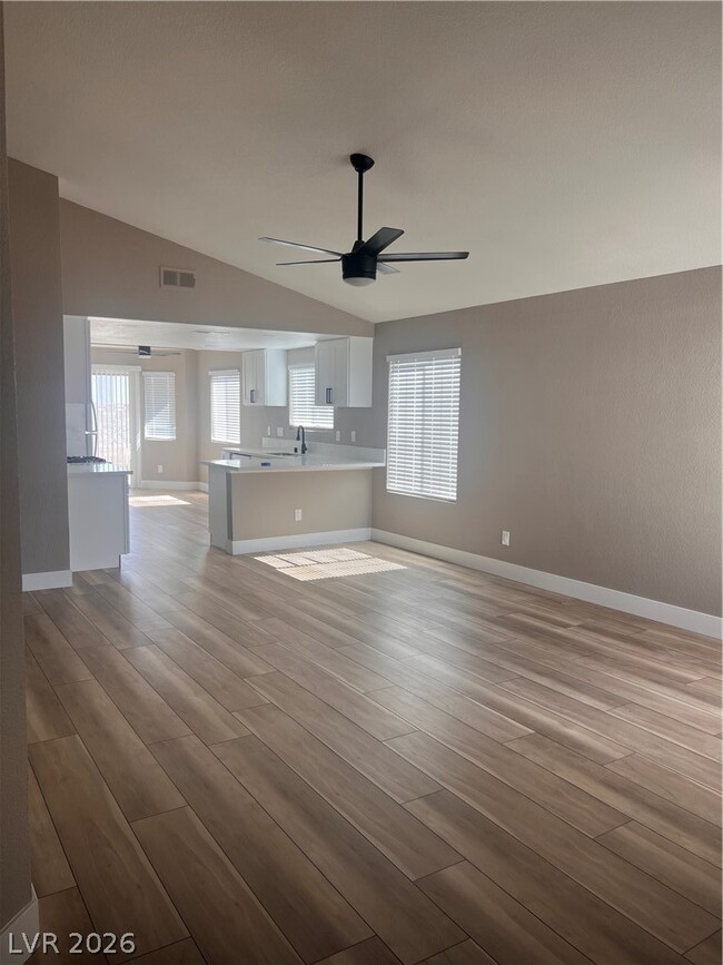 Building Photo - 1369 Torington Dr