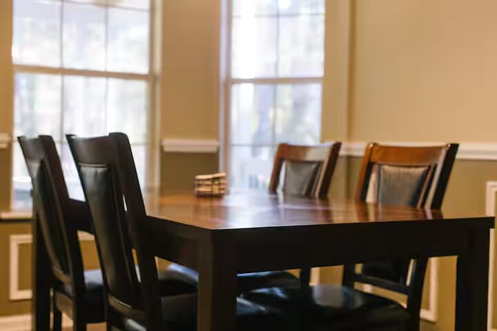 Building Photo - Room in House on Sandy Pines Dr