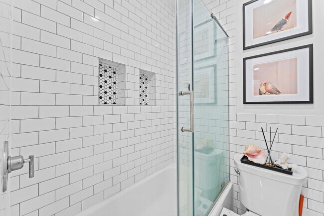 Building Photo - 44 BOORAEM Ave