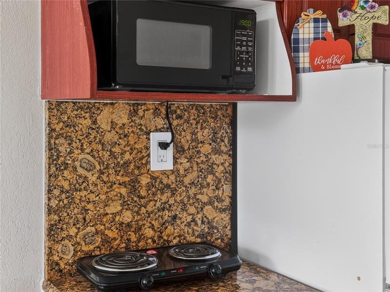 Building Photo - 7900 S Orange Blossom Trl