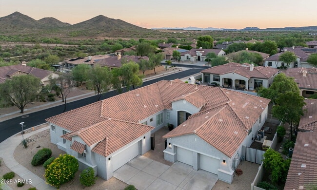 Building Photo - 1705 W Parnell Dr