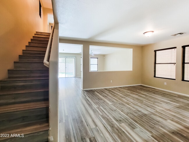 Building Photo - 18513 W Mariposa Dr