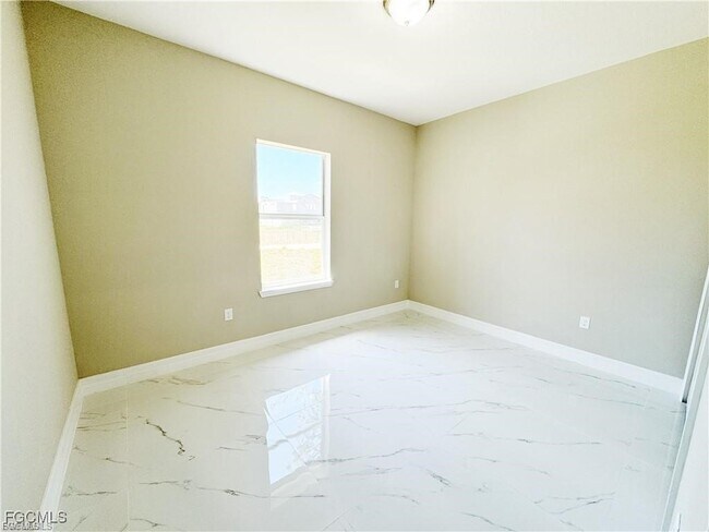 Building Photo - 313 Hermosa Ave