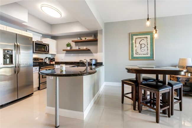 Building Photo - 7270 SW 88th St