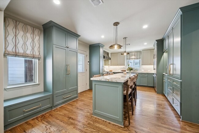 Building Photo - 6159 Meadow Lake Ln