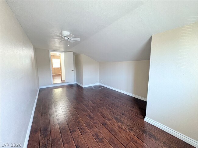 Building Photo - 2670 Sumac Ln