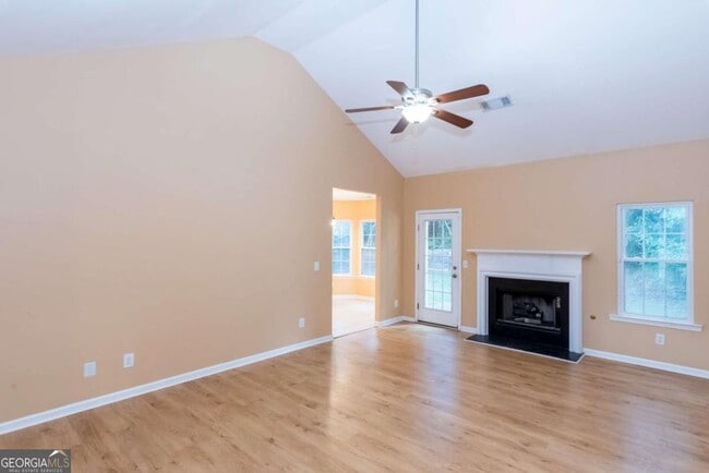 Building Photo - 235 Summer Hill Cir