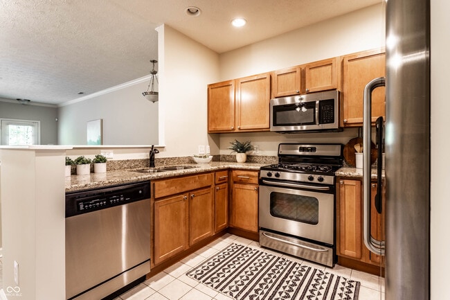 Building Photo - 6556 Reserve Dr
