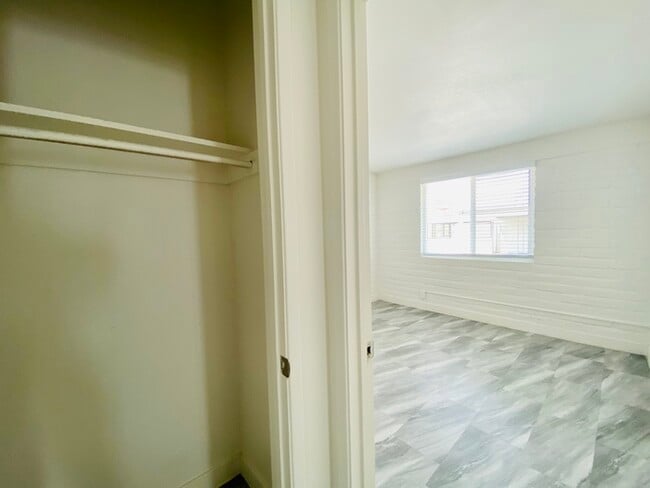 Building Photo - $700 Off Move In Special! Modern living in...