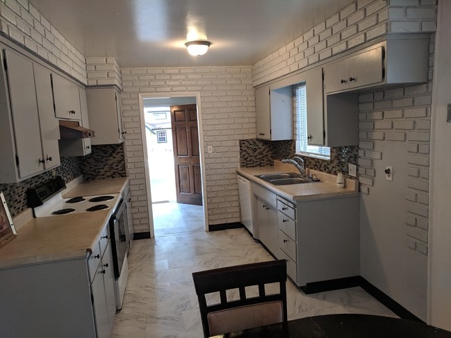 Building Photo - 2518 Knox Ave