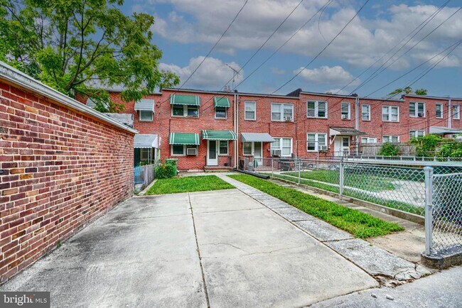 Building Photo - 4318 Seidel Ave