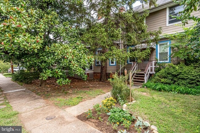 Building Photo - 1509 N Garfield St