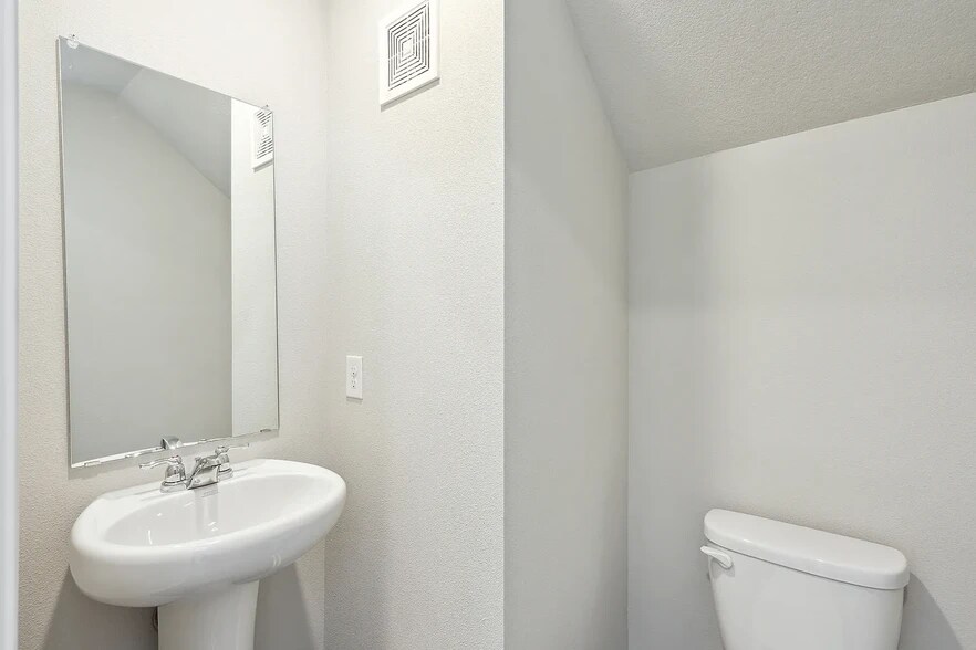 Building Photo - 4746 171st St