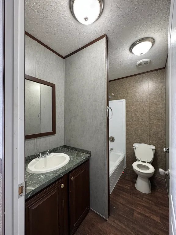 Building Photo - 16206 Wood Dr