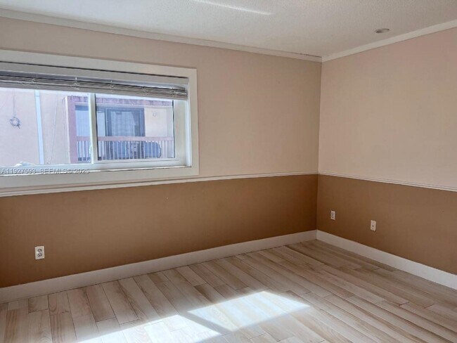 Building Photo - 6231 SW 138th Ct