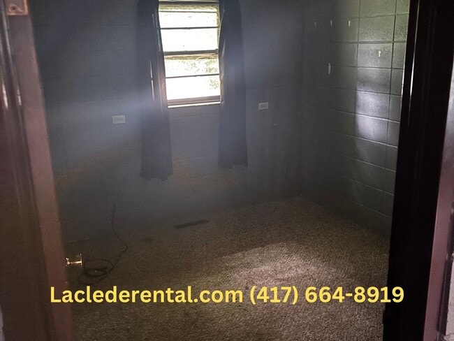 Building Photo - 3 Bed/ 1 Bath House