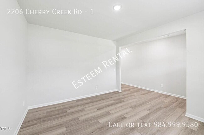 Building Photo - 2206 Cherry Crk Rd