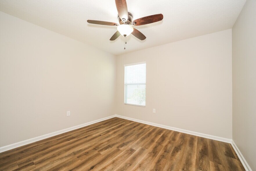 Building Photo - 45014 Ingleham Cir