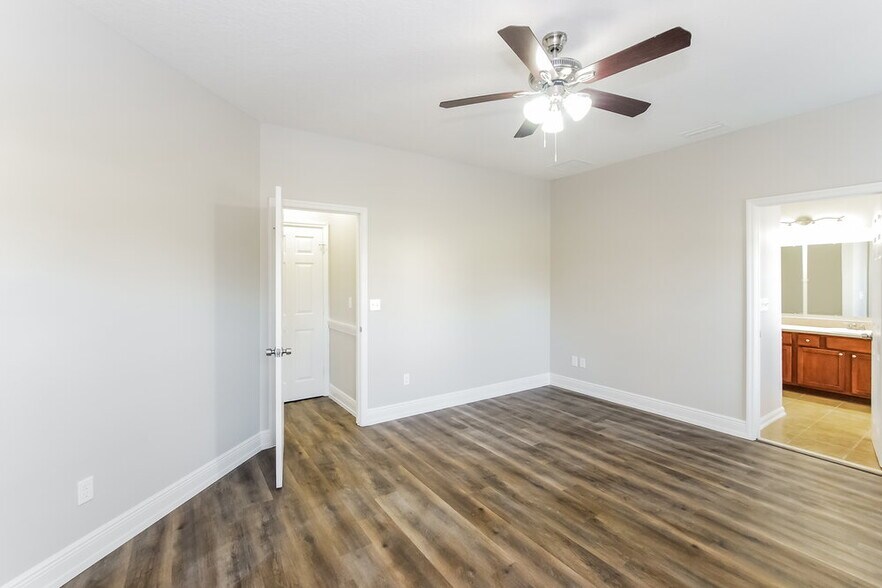 Building Photo - 408 S Hidden Tree Dr