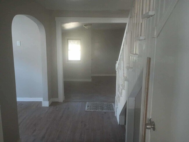 Building Photo - 53 Orchard St