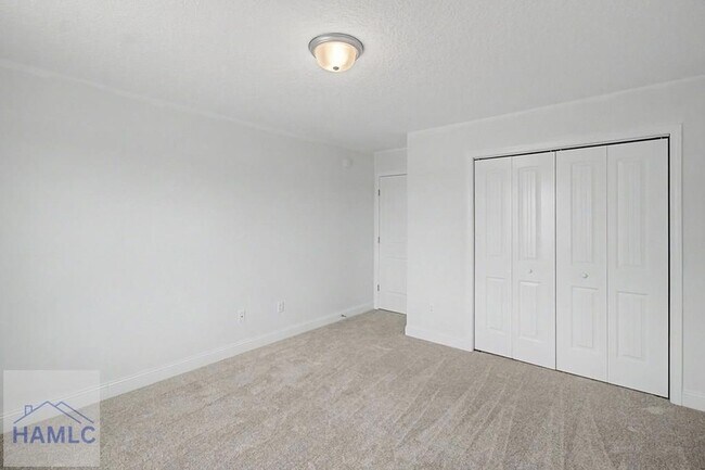 Building Photo - 76 St John's Ct