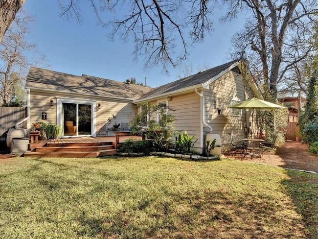 Building Photo - 2203 Sunny Slope Dr