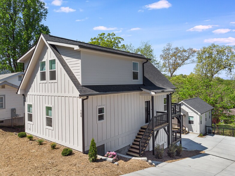 Building Photo - 104 Remi Ln