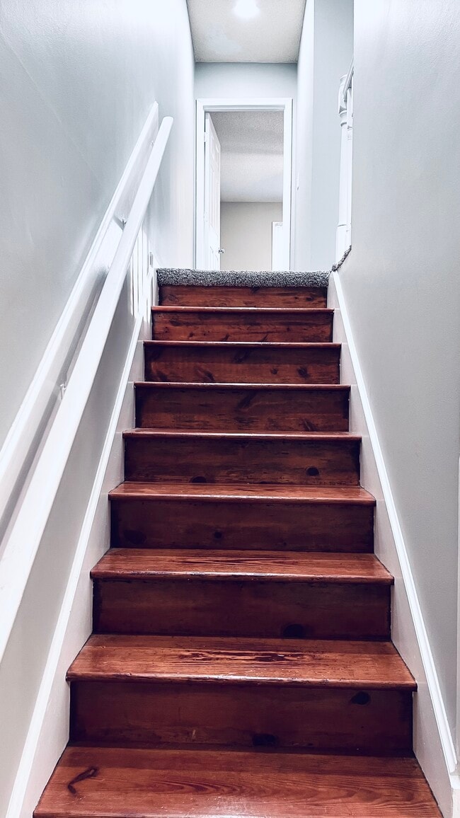 Building Photo - 516 Brent Rd