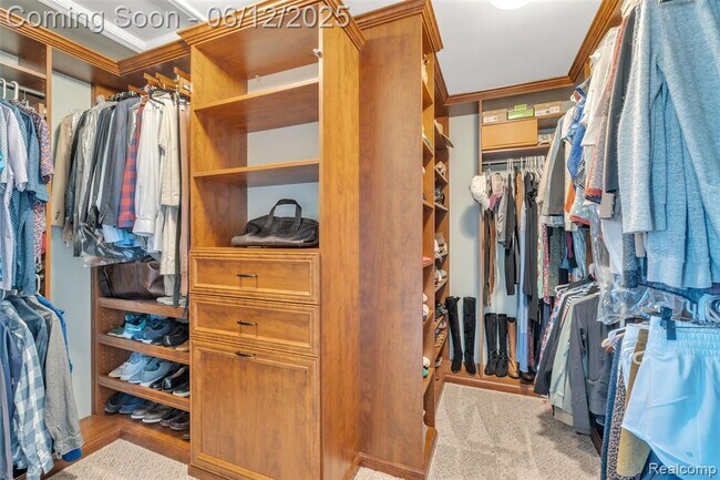 Building Photo - 15745 Diamante Dr