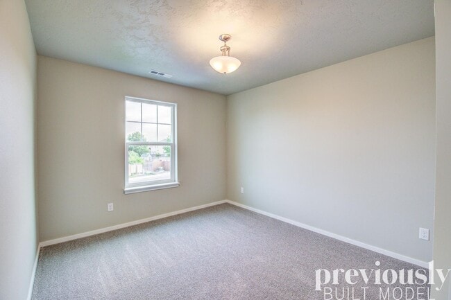 Building Photo - Stunning 3 Bed, 2.5 Bath Home in Spokane Valley! *HOLIDAY SPECIAL: $500 OFF!*