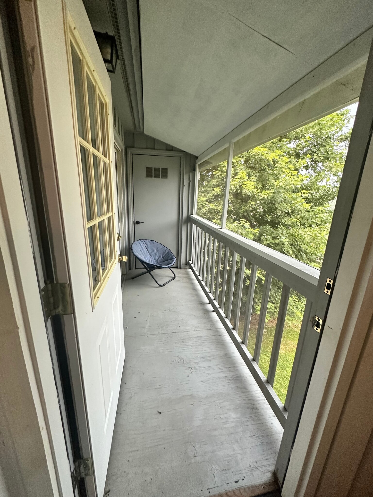 Building Photo - 104 Meadow Park Ln