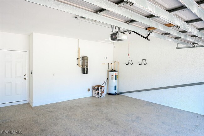 Building Photo - 15056 Summit Pl Cir