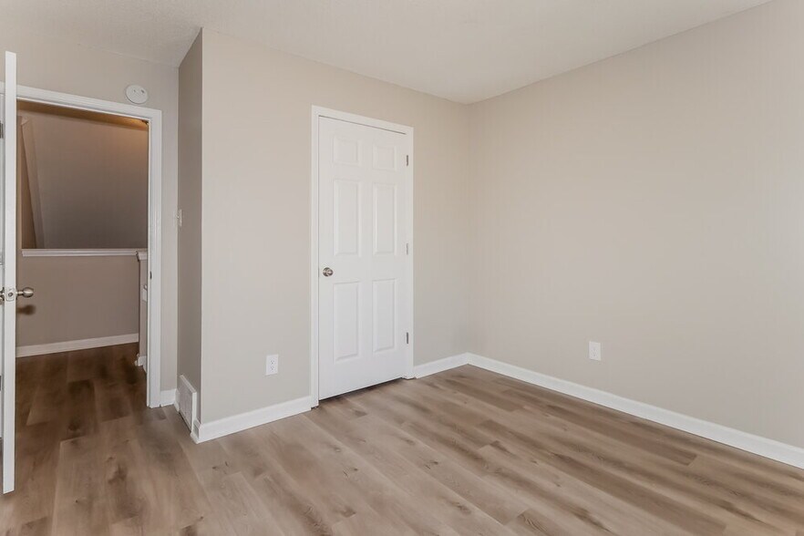 Building Photo - 6601 Baird Cove