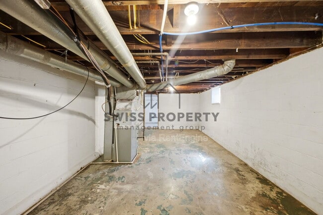 Building Photo - 417 S Huron Ave