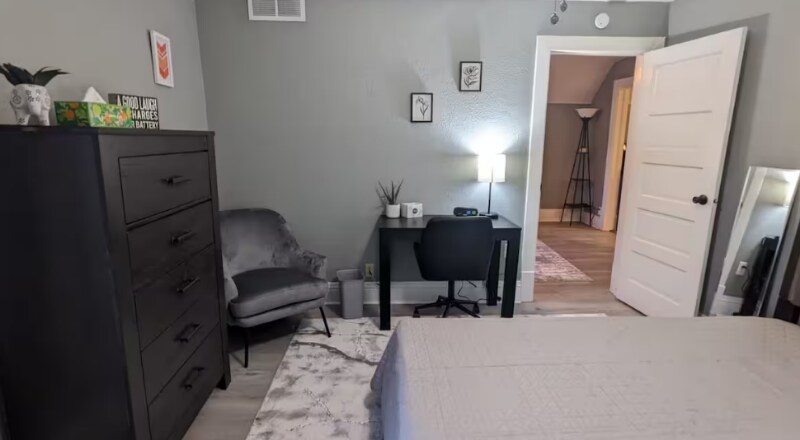 Building Photo - 150 12th St