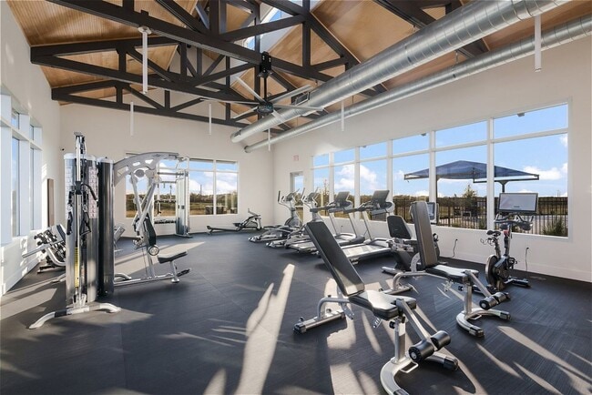 Building Photo - Beautiful like-new 3 bed | 2 bath home - Amazing community amenities!