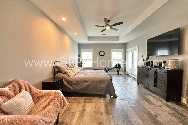 Building Photo - AVAILABLE! Modern 4BR Home - Beach & Base Proximity
