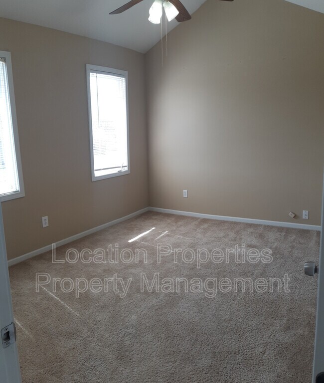 Building Photo - 4412 W 24th Pl