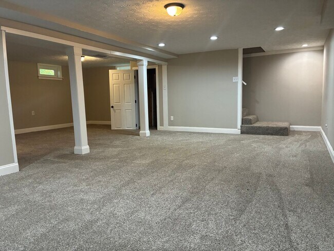 Building Photo - 964 Timberwood Dr