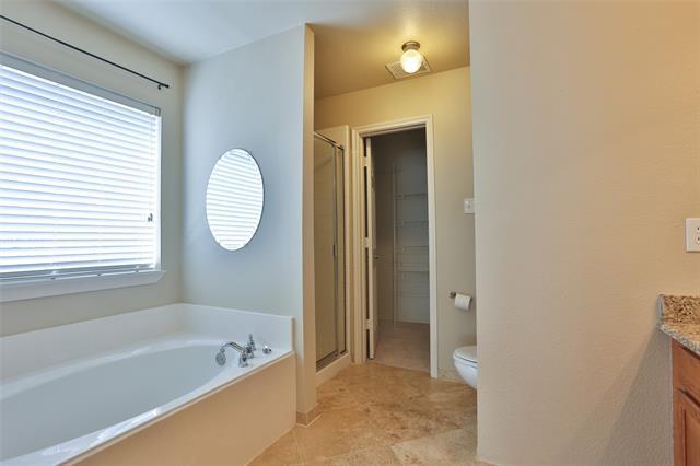 Building Photo - 809 Robbin Cir