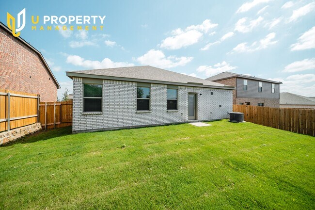 Building Photo - 1817 Dahlia Way
