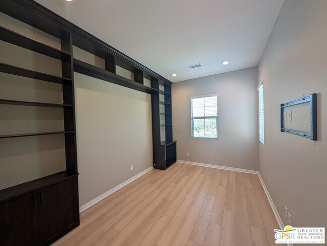 Building Photo - 20 Grenache