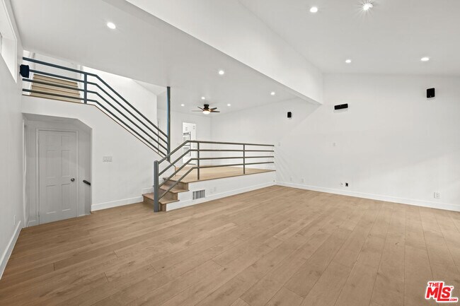 Building Photo - 17088 Palisades Cir
