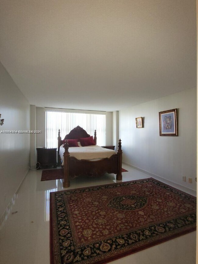 Building Photo - 3800 S Ocean Dr